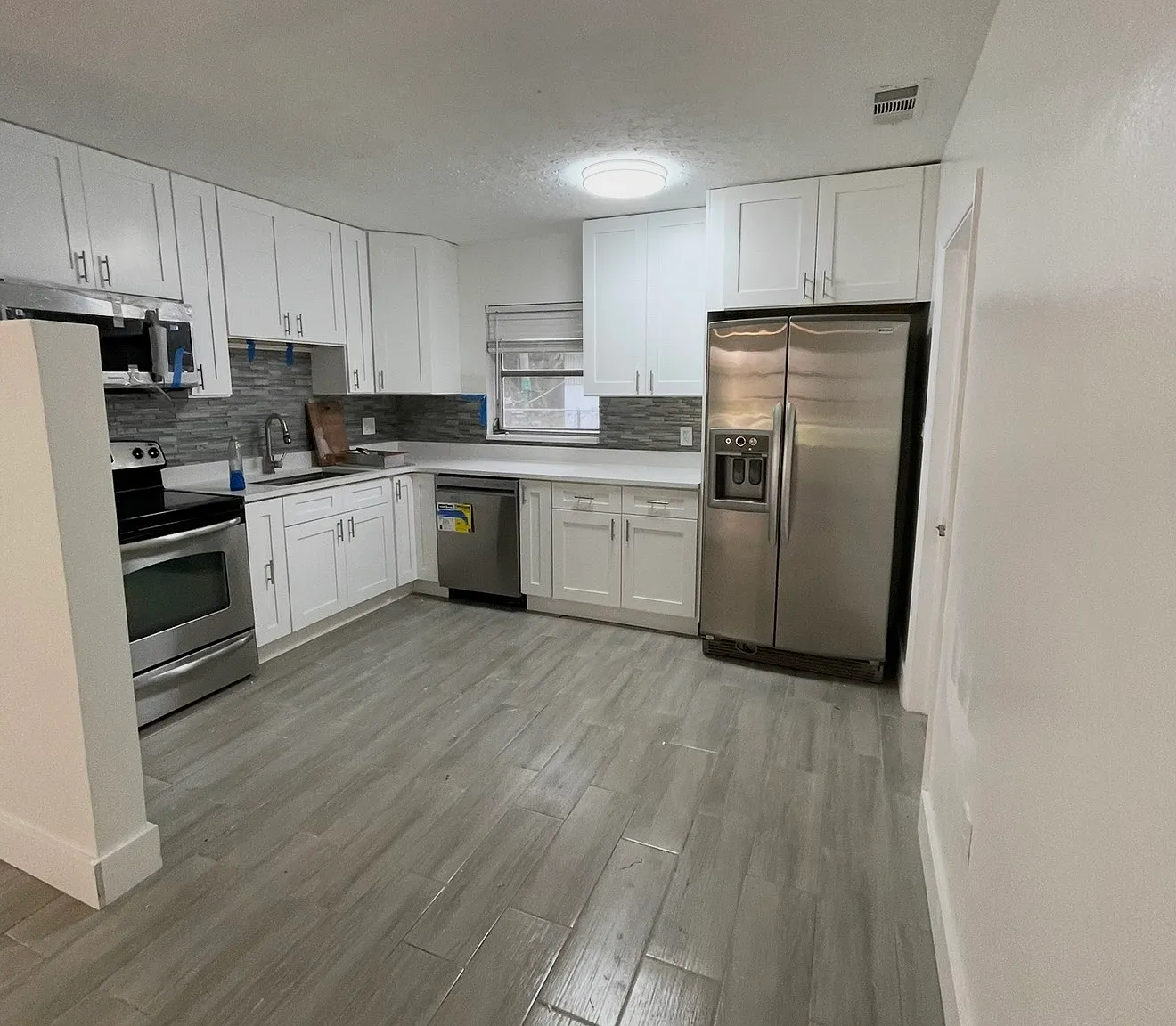 2 bed, 864 sqft, $1,650 — Photo 3
