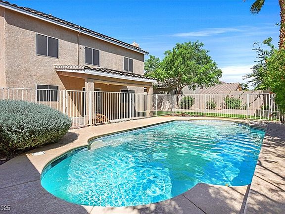 5th image of 681 Peach Coral St