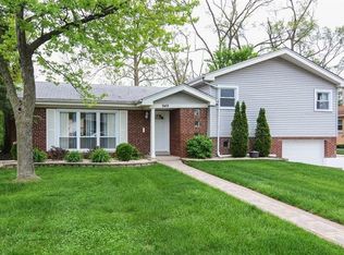 949 Braemar Rd, Flossmoor, IL 60422