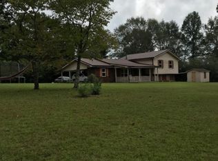 624 Reavesville Rd, Bowdon, GA 30108