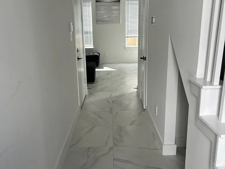 Mansfield St — Photo 14