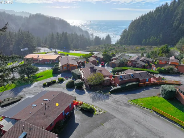 19921 Whaleshead Rd #T1, Brookings, OR 97415