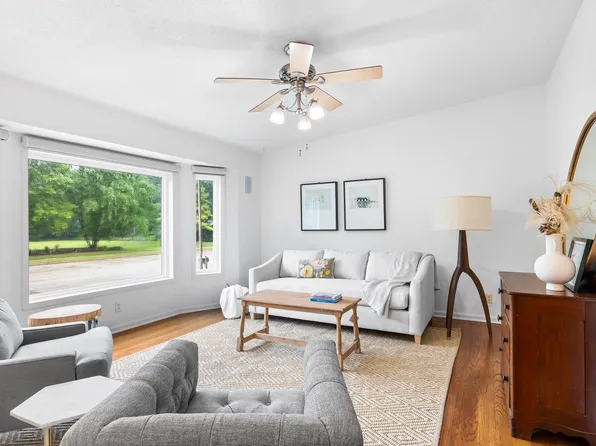 557 Highknocker Trl, Green Lake, WI 54941