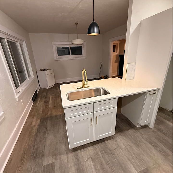 1st image of 2729 Shiras Ave