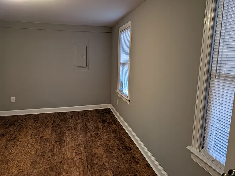 2115 E Marshall St #B — Photo 10