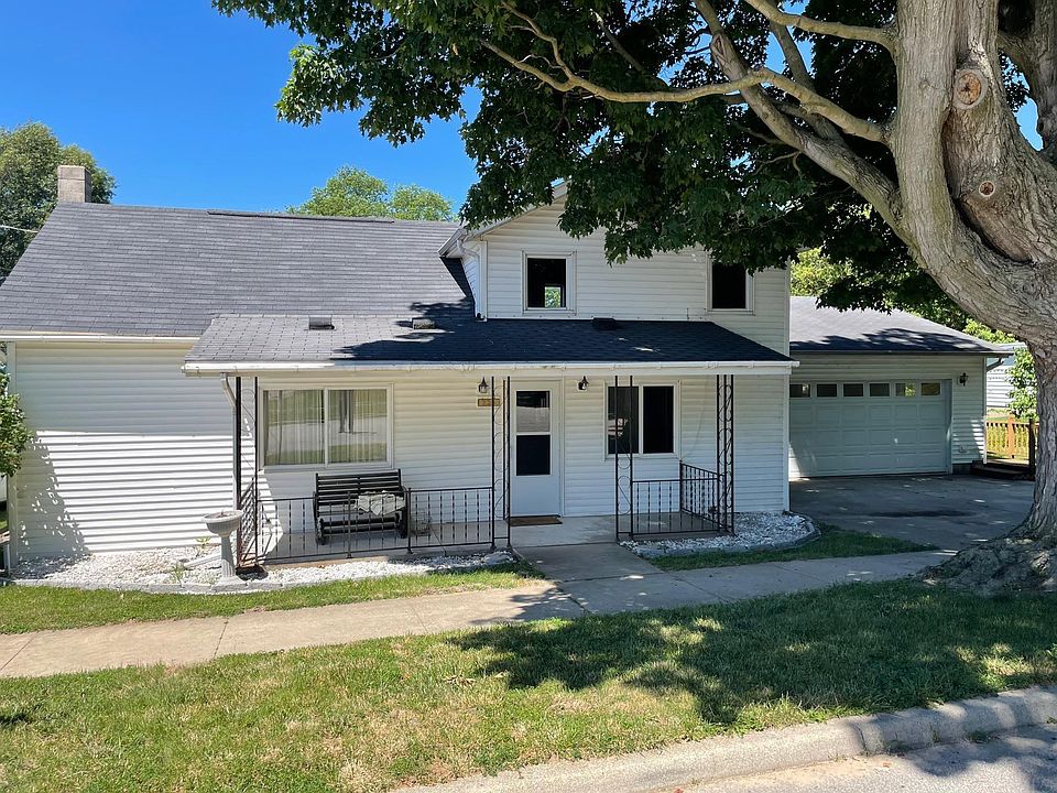 228 S Walnut St, Etna Green, IN 46524 | Zillow