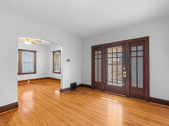 3rd image of 4339 Bingham Ave