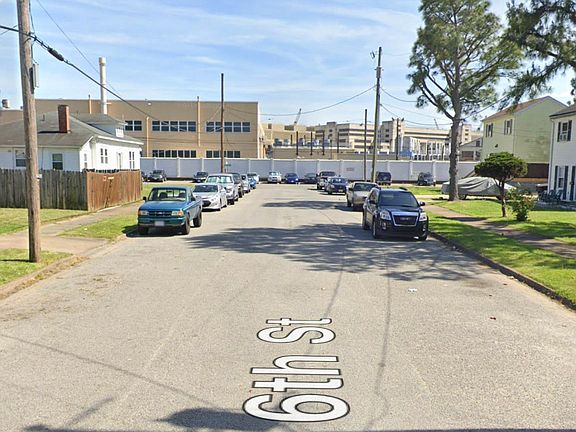 Street view; norfolk naval shipyard