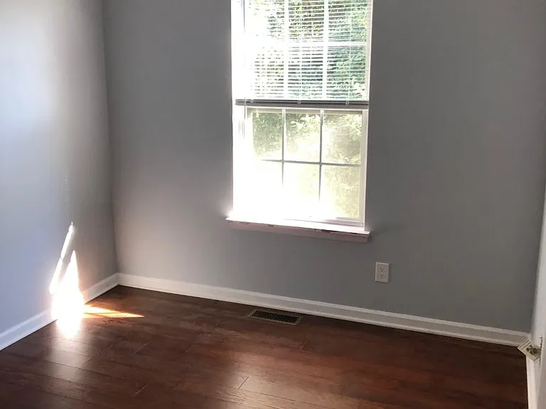 139 Birdwood Ct — Photo 17