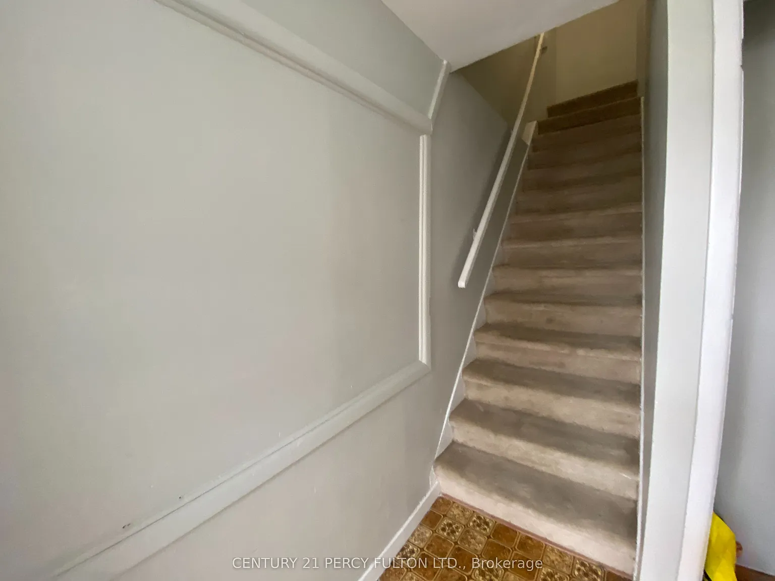 3 bed, $1,700 — Photo 3