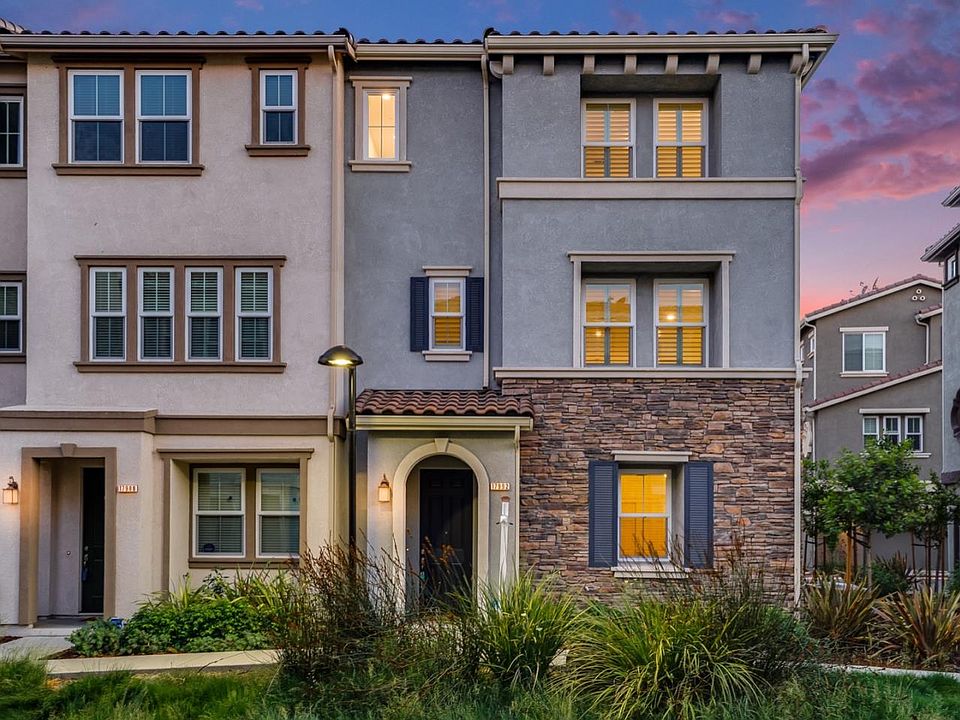 1st image of 17992 Navarra Ln