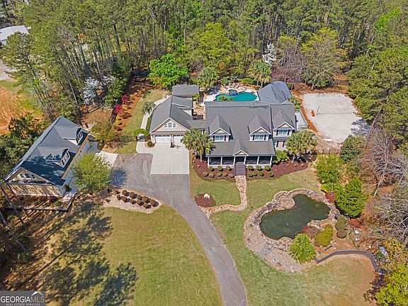 3rd image of 211 Ronda Ct