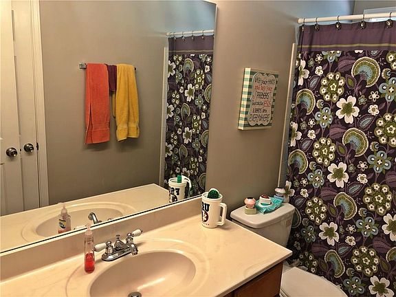 5th image of 3334 Shady Woods Cir