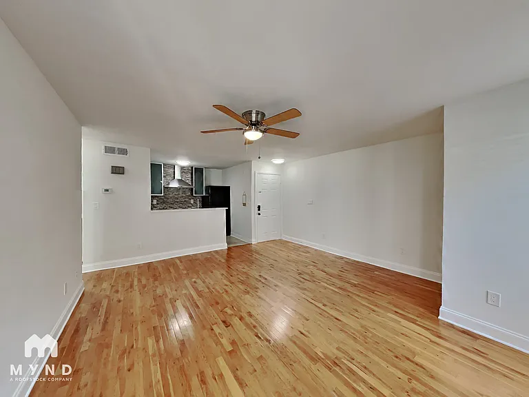 417 Granville Ct — Photo 3