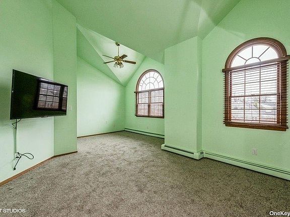 5th image of 53 Wedgewood Ln