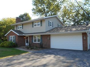 3321 Ridgeview Dr, Findlay, OH 45840