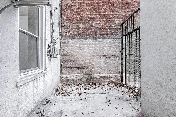 Rented by HighRiseNY | media 10