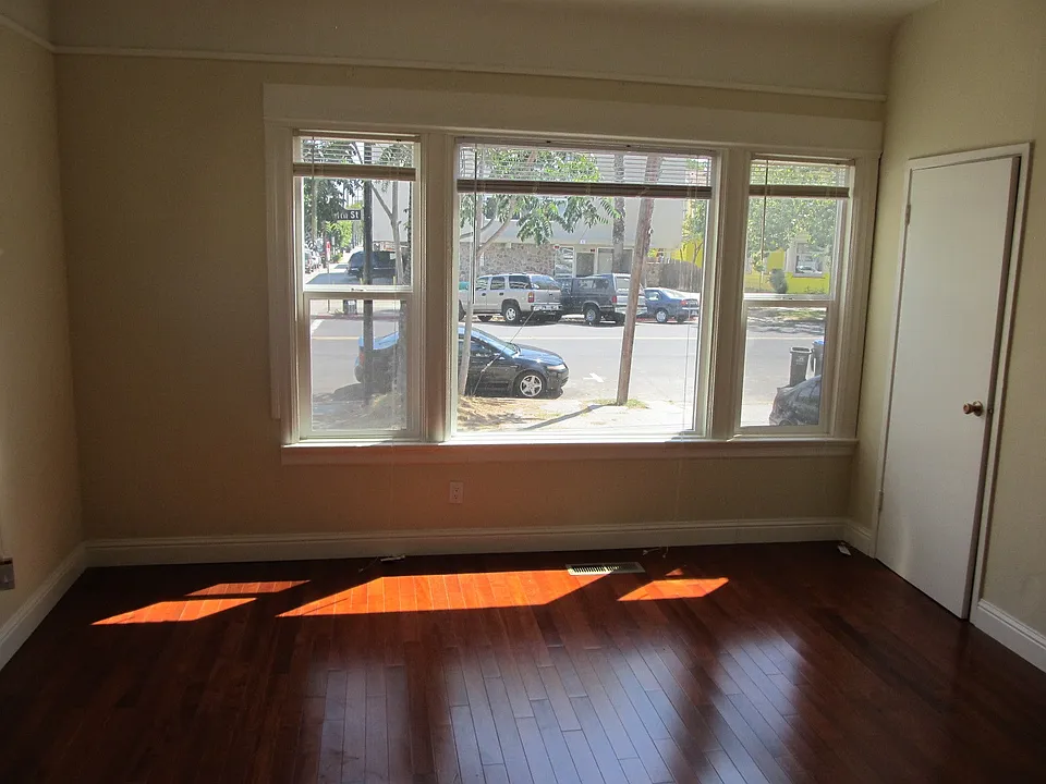 BEDROOM 1b