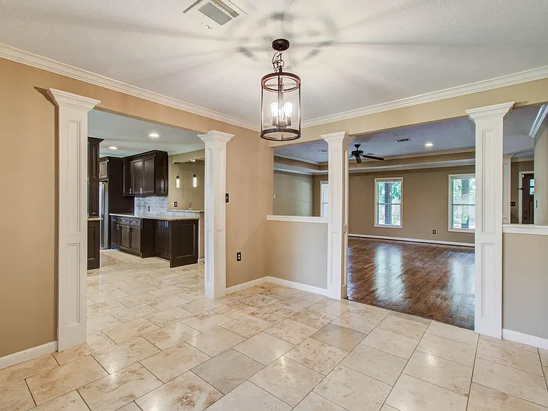 11422 Endicott Ln — Photo 14