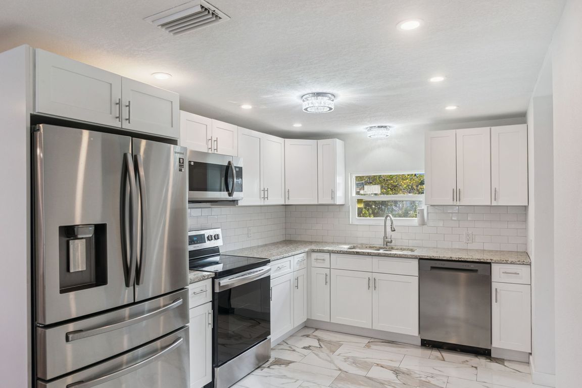 next background image