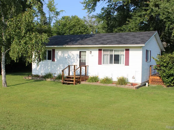 120 Church St, Port Sanilac, MI 48469