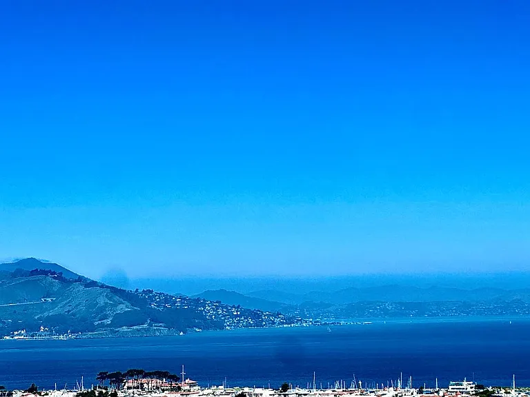 Unit #602 VIEWS all the way to Marin County/Sausalito!