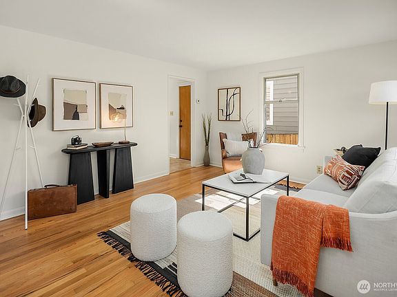 4th image of 7924 13th Avenue SW