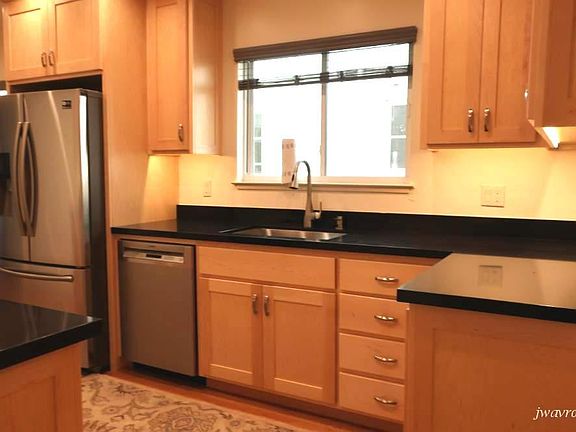 4th image of 3439 Divisadero St