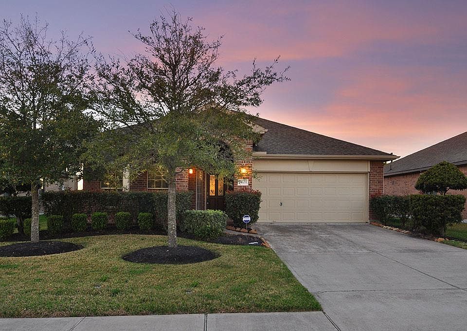 1st image of 13105 Southern Valley Dr