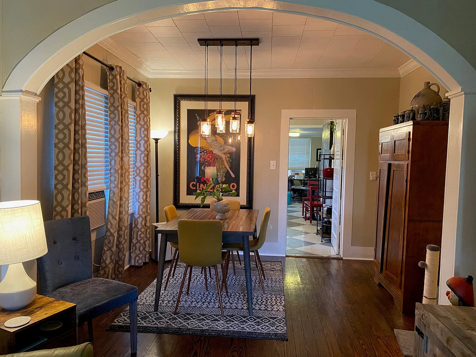 2 bed, 1250 sqft, $1,200 — Photo 2