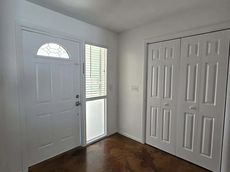598 Verbenia Ct — Photo 3