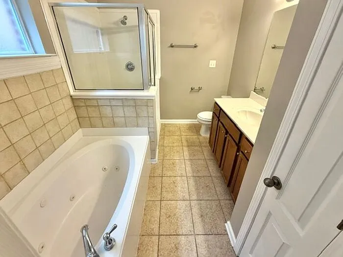 10226 Sterling Ridge Dr — Photo 7