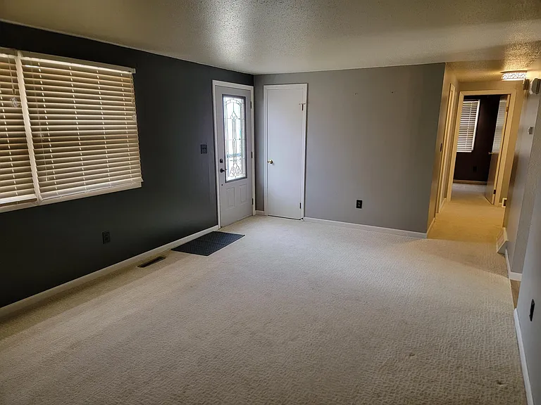 4009 E 21st St — Photo 5