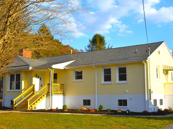 114 Rivoire Cir, White Sulphur Springs, WV 24986