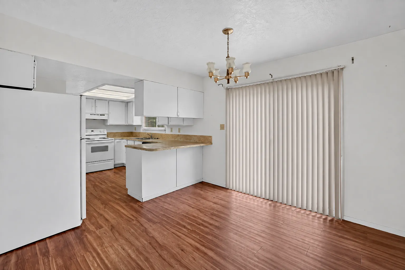 4 bed, 1.5 bath, 1628 sqft, $1,700 — Photo 3