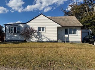 9 Pratt Street, West Babylon, NY 11704