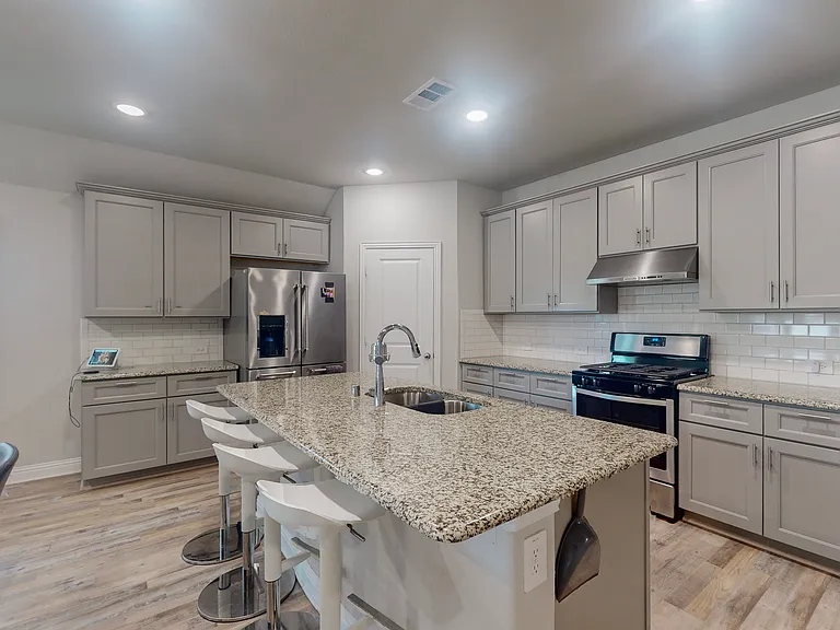 3111 Northpoint Dr — Photo 11