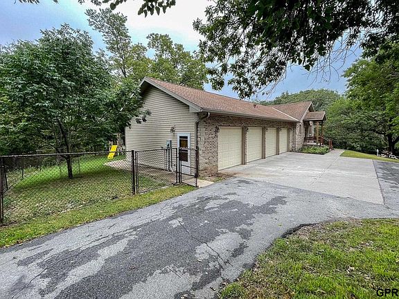 2nd image of 8369 Raven Dr