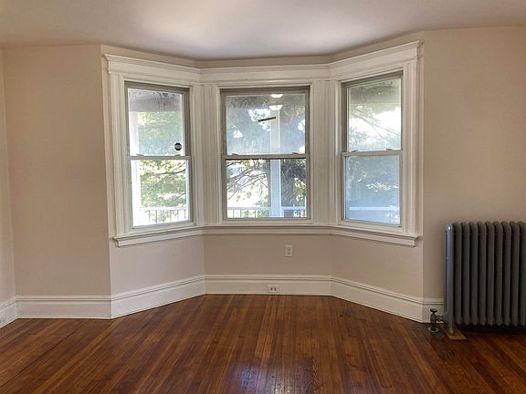 4th image of 25 Marcy Ave #1