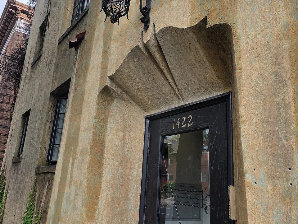 1422 E 8th Ave #7
