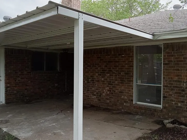 1140 Shadywood Ln — Photo 44