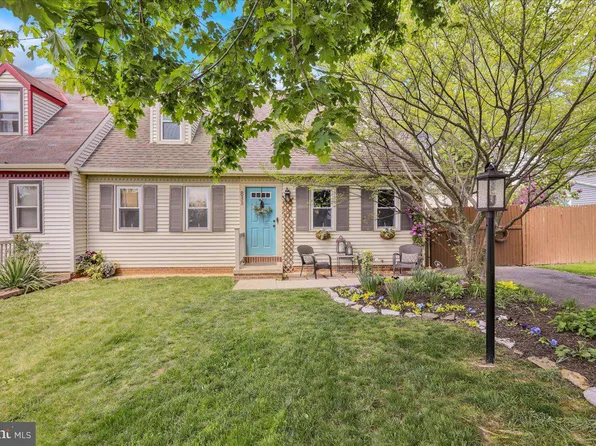 833 Locust St, Denver, PA 17517