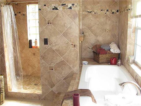 luxurious bathroom