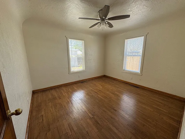 1604 W Juniper St #423 — Photo 3