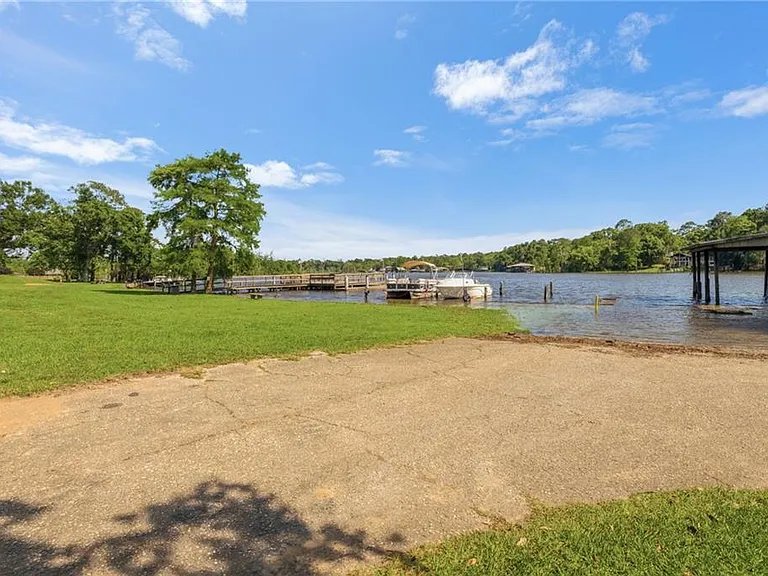 337 Riverbend Dr — Photo 21