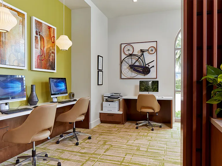 Franklin Street Apartment Homes — Photo 13