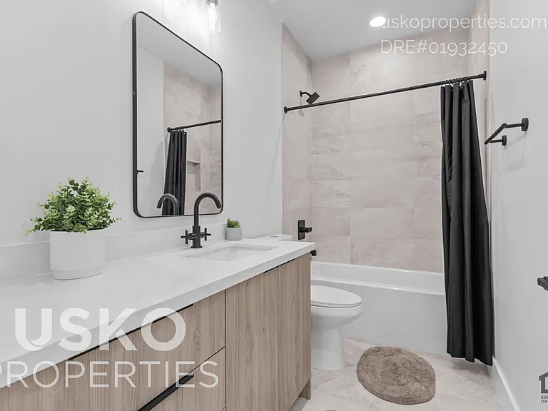 4825 Chippendale Dr — Photo 18