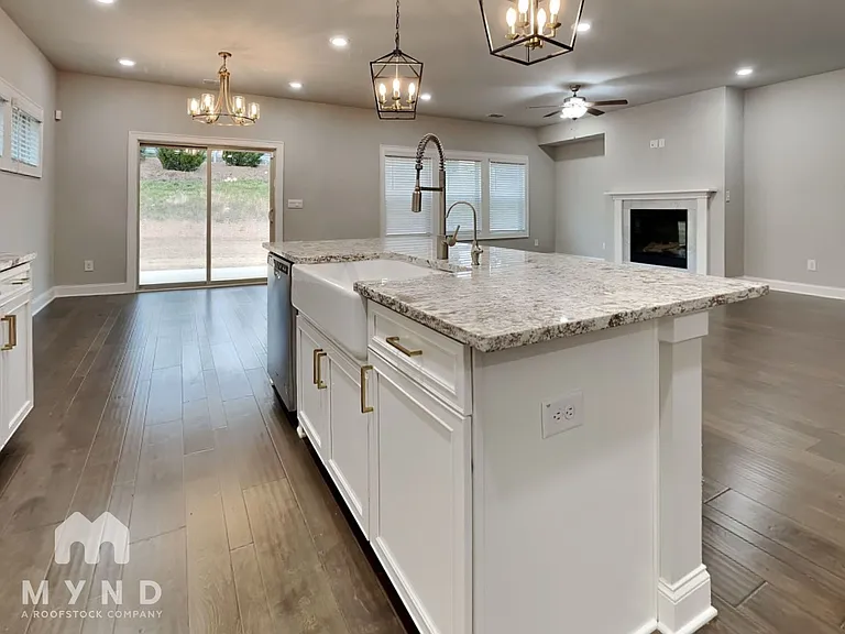 354 McDaniel Pl — Photo 4