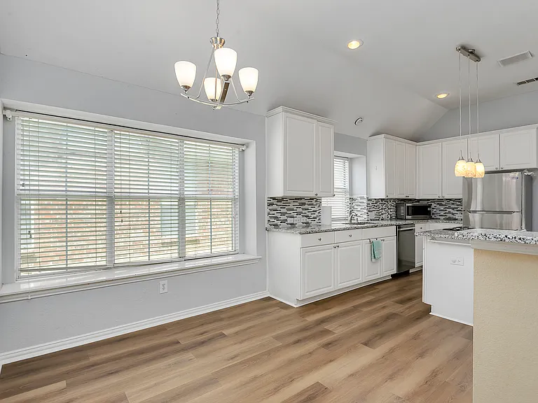 1404 Ranch Hill Dr — Photo 12