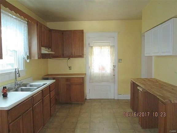 5th image of 1024 Dodgson Ct